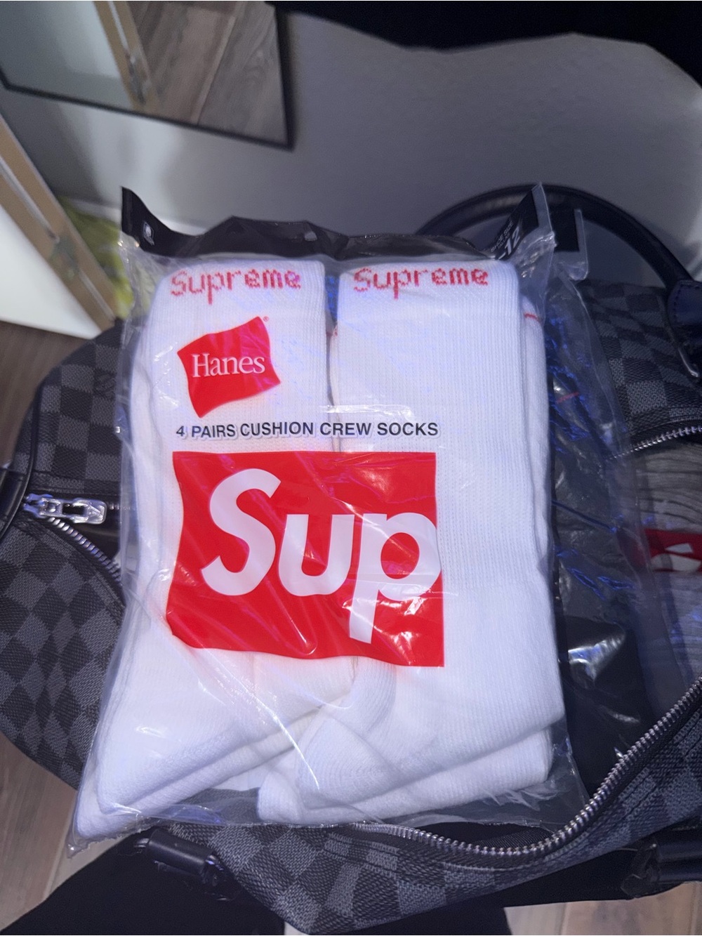 Supreme crew socks 4pack white